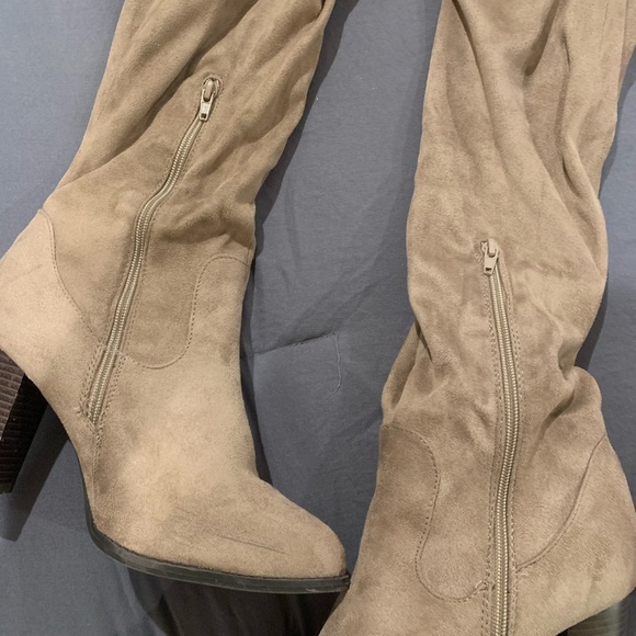 Take Me Out Over Knee Boot - Picture 1 of 2